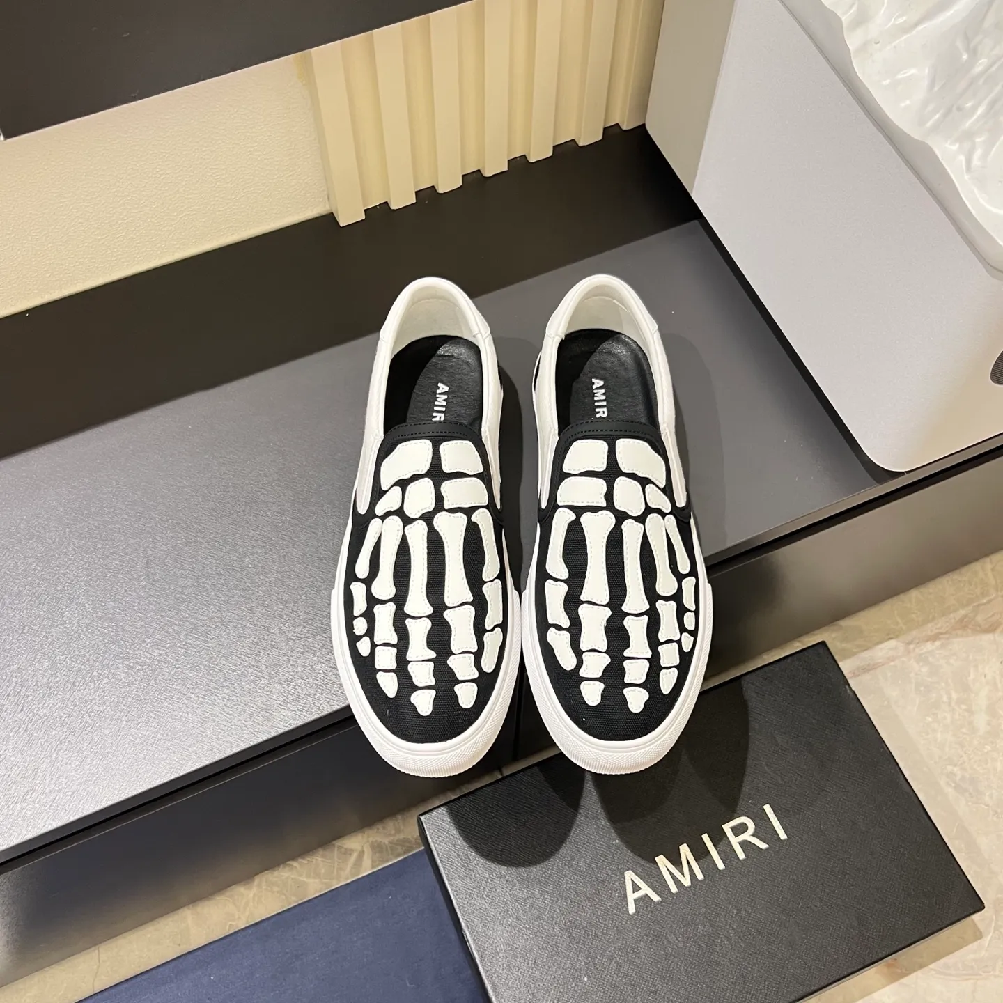 Men's shoes 💰p420, amiri The top purchasing agent for bone shoes 🔍🔍 is on sale at the men's counter at the same time. Cowhide is paired with 5D dynamic design style.